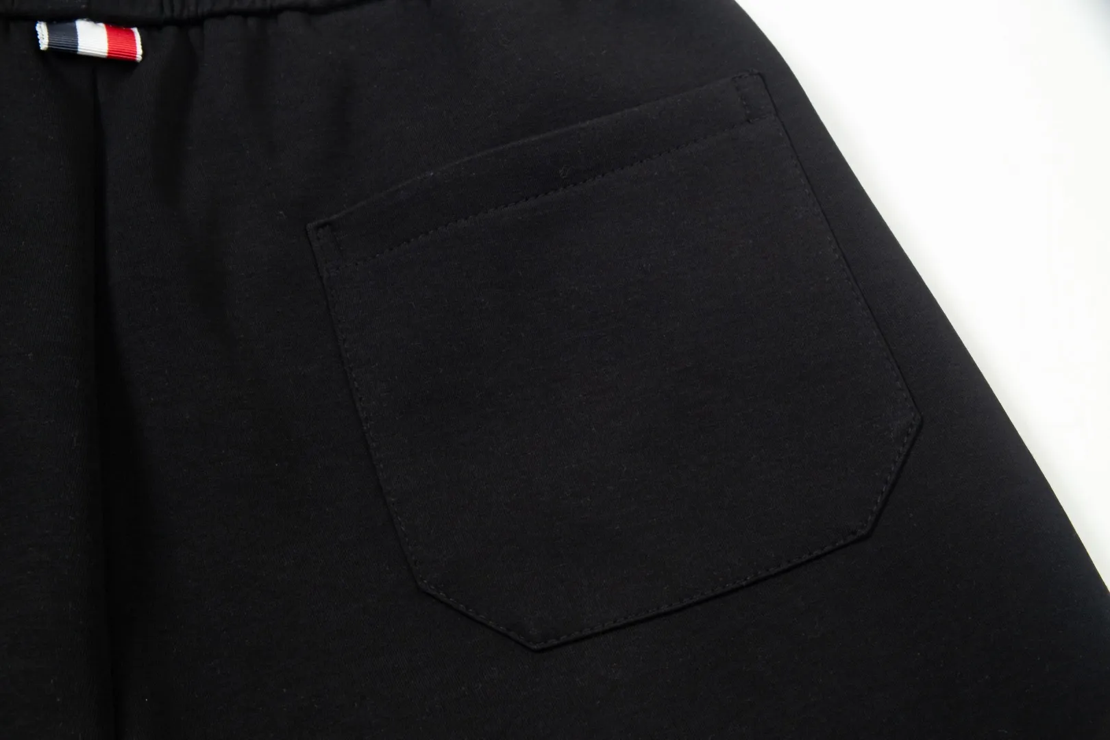 SSNew Arrival Same Style👫logo ， Same Style ， ！ * ， logo ！ ， ， ！ ， 、 、 ， ！ Breathable 。Versatile ， ， V ， ， Same Style！ Size：M-3XL